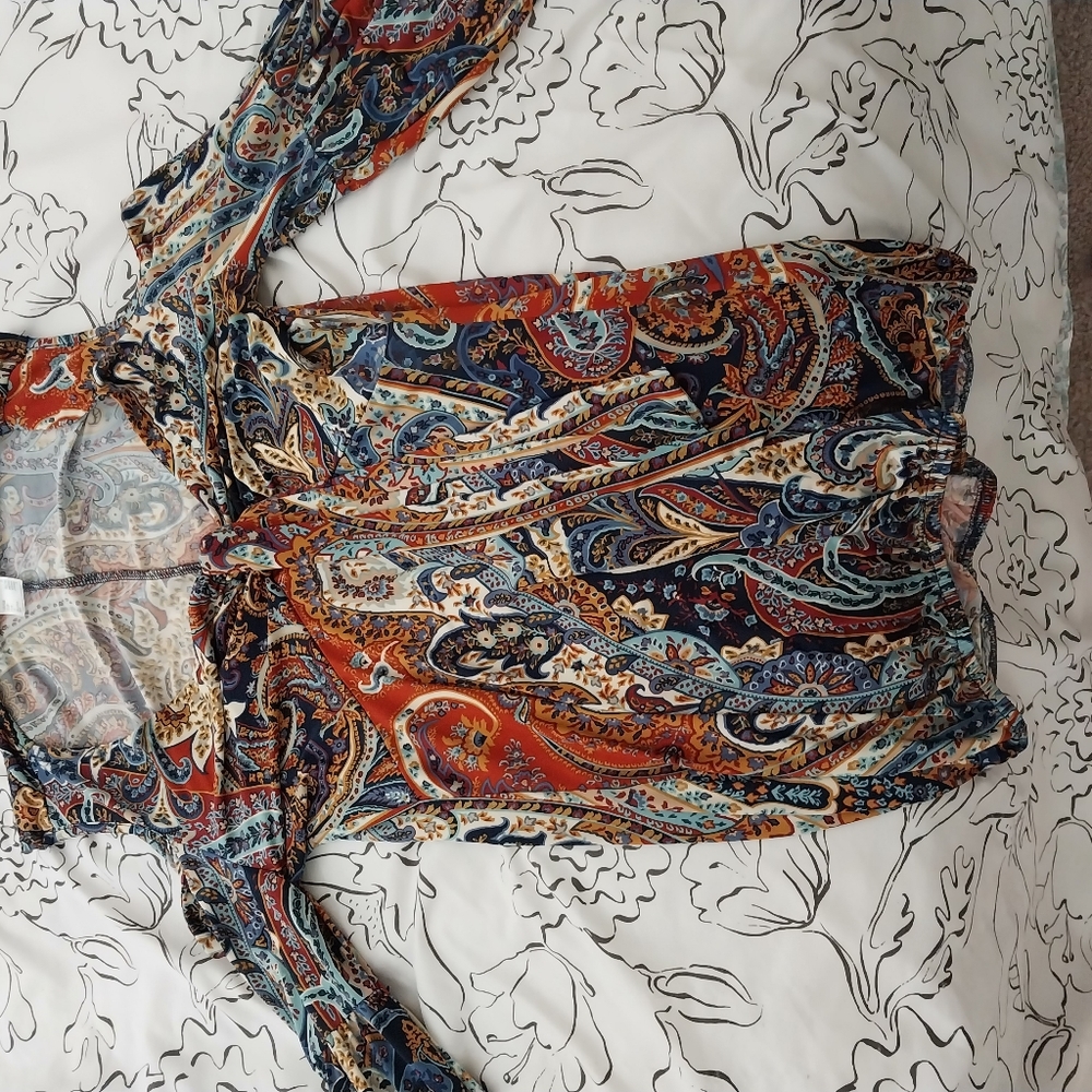 Venus  size  small  blouse